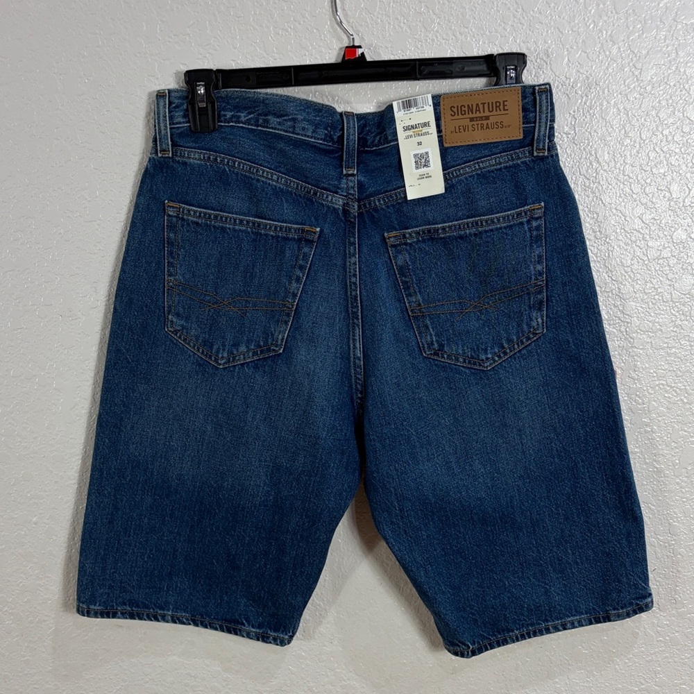 Signature Levi Strauss Men’s Dark Blue Denim Shorts,Size 32.
